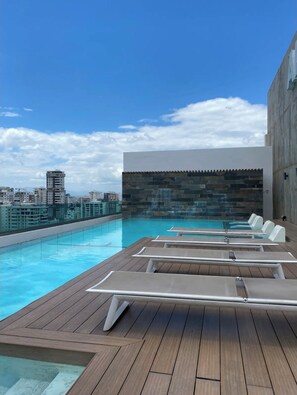 Outdoor pool - Piantini Centric Tower Arpel 6 (Santo Domingo)