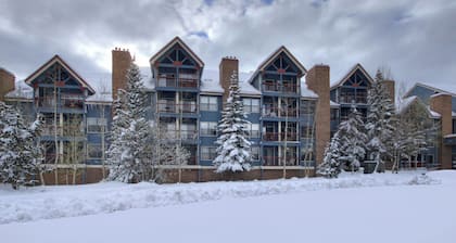 Efficient Breck Studio at River Mountain Lodge by Gondola & Main St