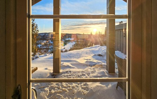 Amazing home in Eggedal with sauna