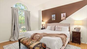 4 bedrooms, WiFi, bed sheets