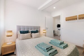 2 chambres, fer et planche à repasser, Wi-Fi gratuit, draps fournis