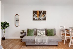 TV - Apartment 'Lovely and New  In Oura' with Private Pool, Wi-Fi and Air Conditioning (Albufeira)