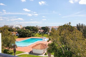Pool - Apartment 'Lovely and New  In Oura' with Private Pool, Wi-Fi and Air Conditioning (Albufeira)