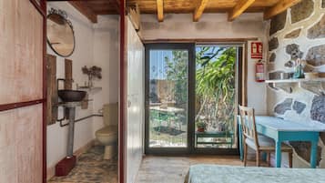 2 sovrum, strykjärn/strykbräda, gratis wi-fi och sängkläder