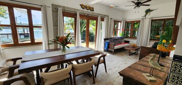 Luxury-Apartment, Terrasse, Flussblick | Kostenloses WLAN