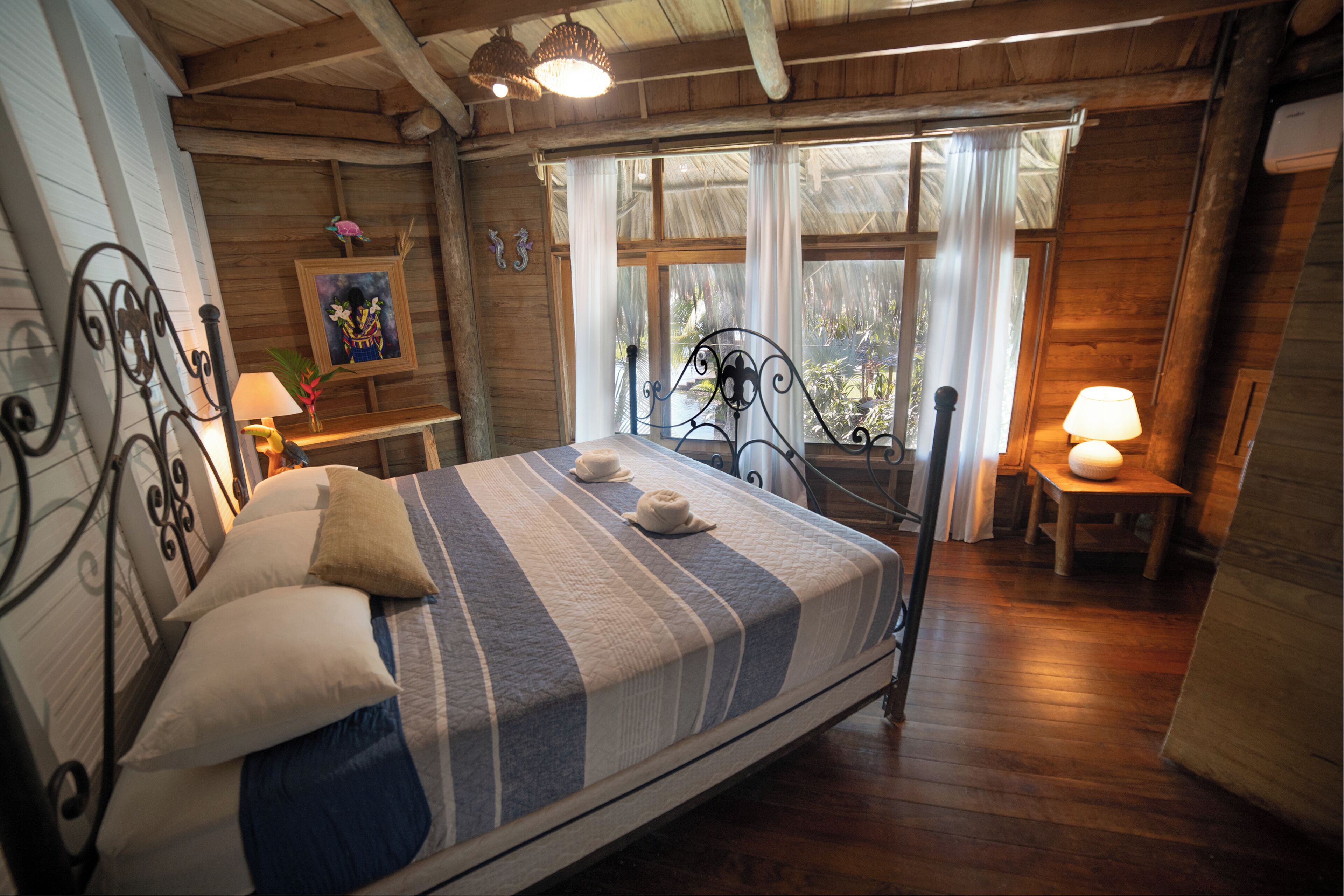 Room | Free WiFi, bed sheets