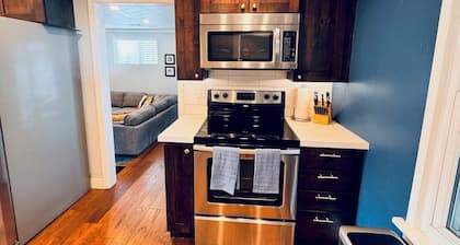 Spacious 4-bedroom house with WiFi, A/C in fabulous Salt Lake City