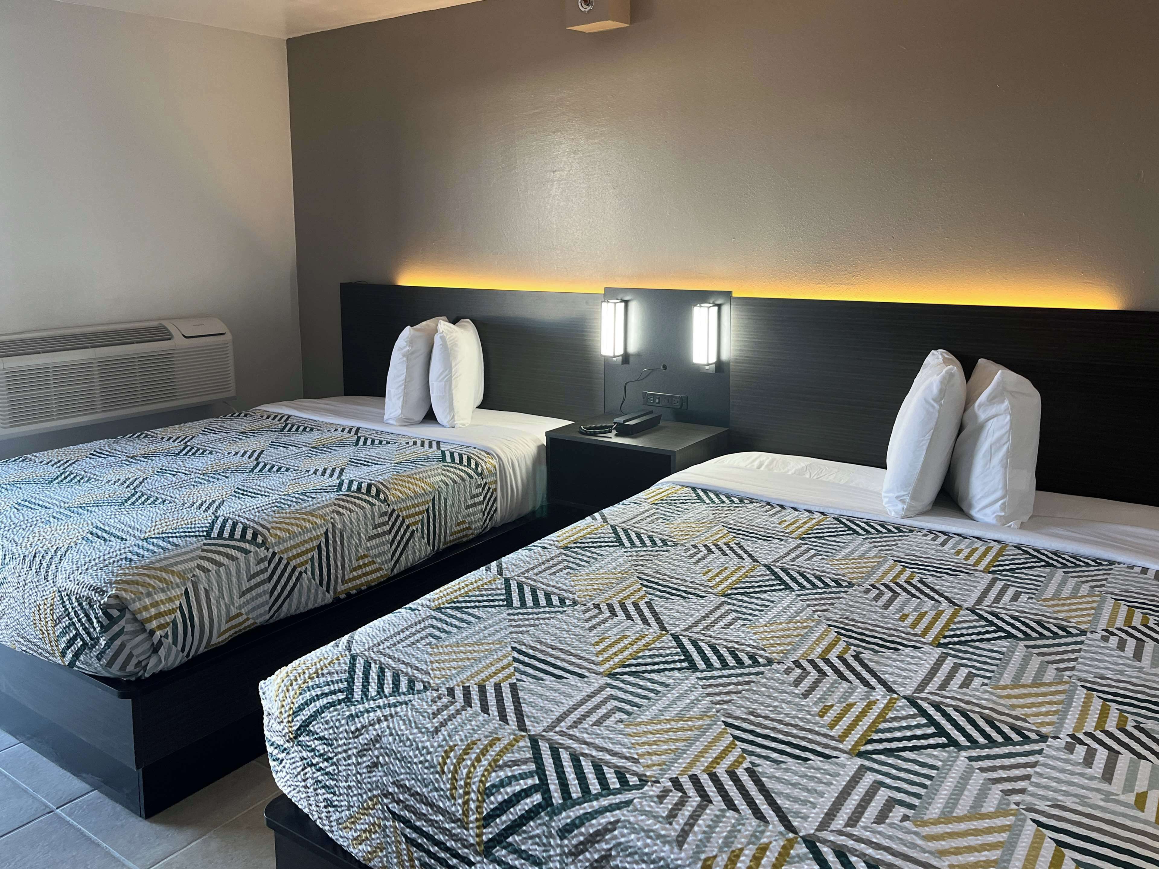 무료 WiFi, 침대 시트