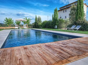 Piscine extérieure, piscine chauffée