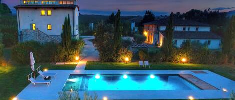 Piscine intérieure, piscine chauffée