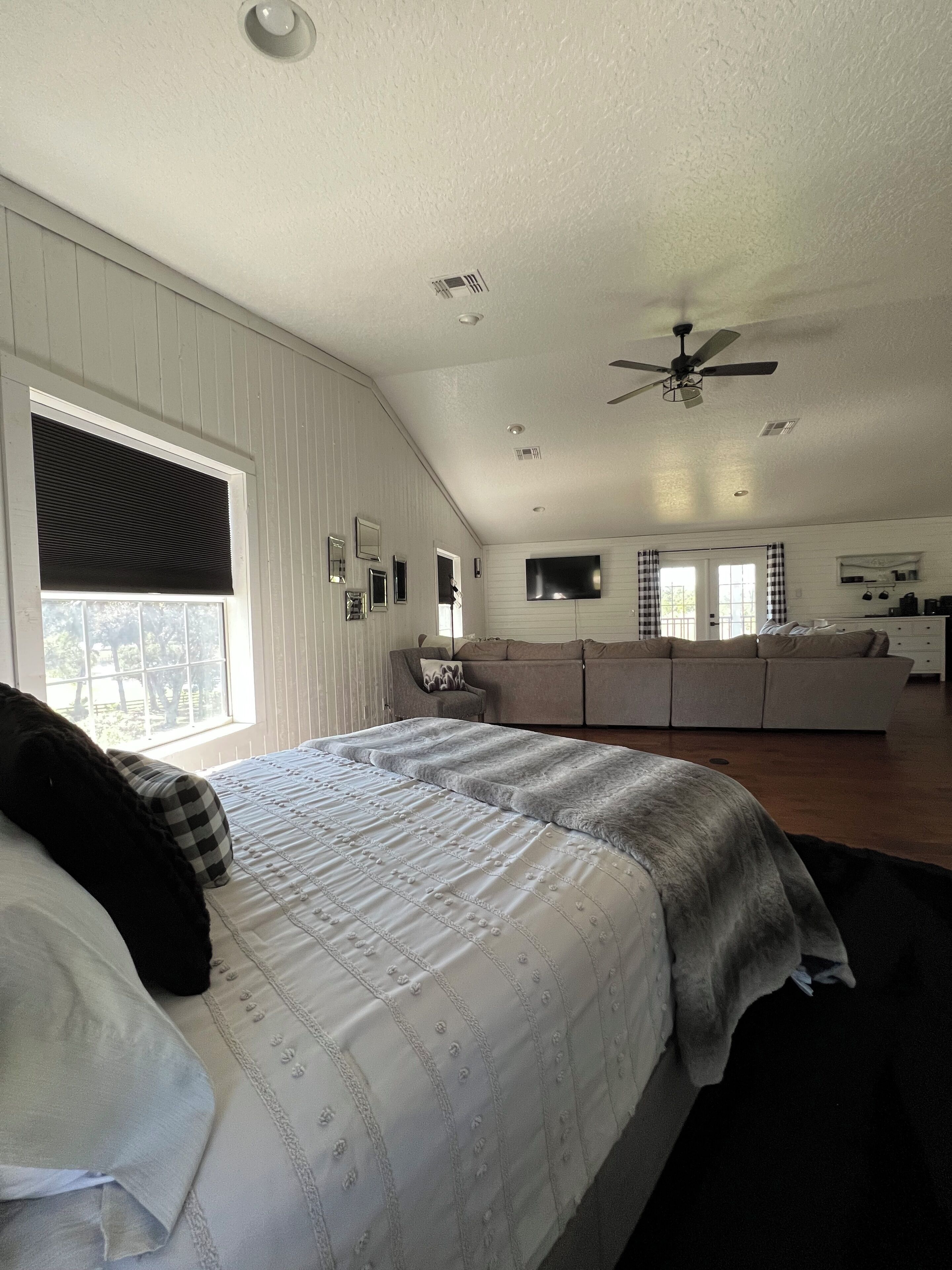 1 bedroom, desk, free WiFi, bed sheets