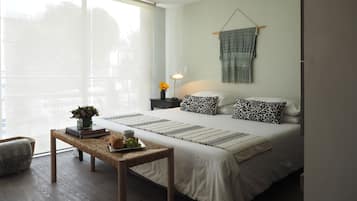 Departamento exclusivo, balcón, vista al jardín | Vista desde la habitación