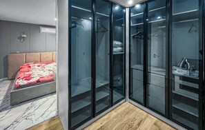 4 عدّة غرف نوم ومكواة/لوح كي وسرير سفر وواي فاي مجانًا