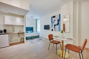 Interior - Studio Deluxe PMR apartment with WiFi, AC in nice Levallois-Perret (Levallois-Perret)