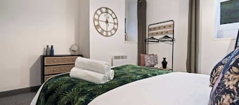 Sienna's Apartment -2 Bed getaway in Pontypool