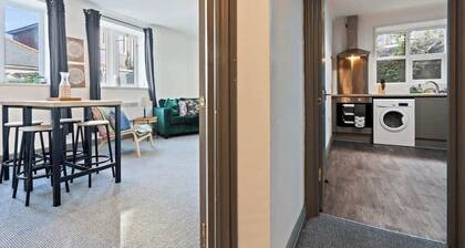Sienna's Apartment -2 Bed getaway in Pontypool