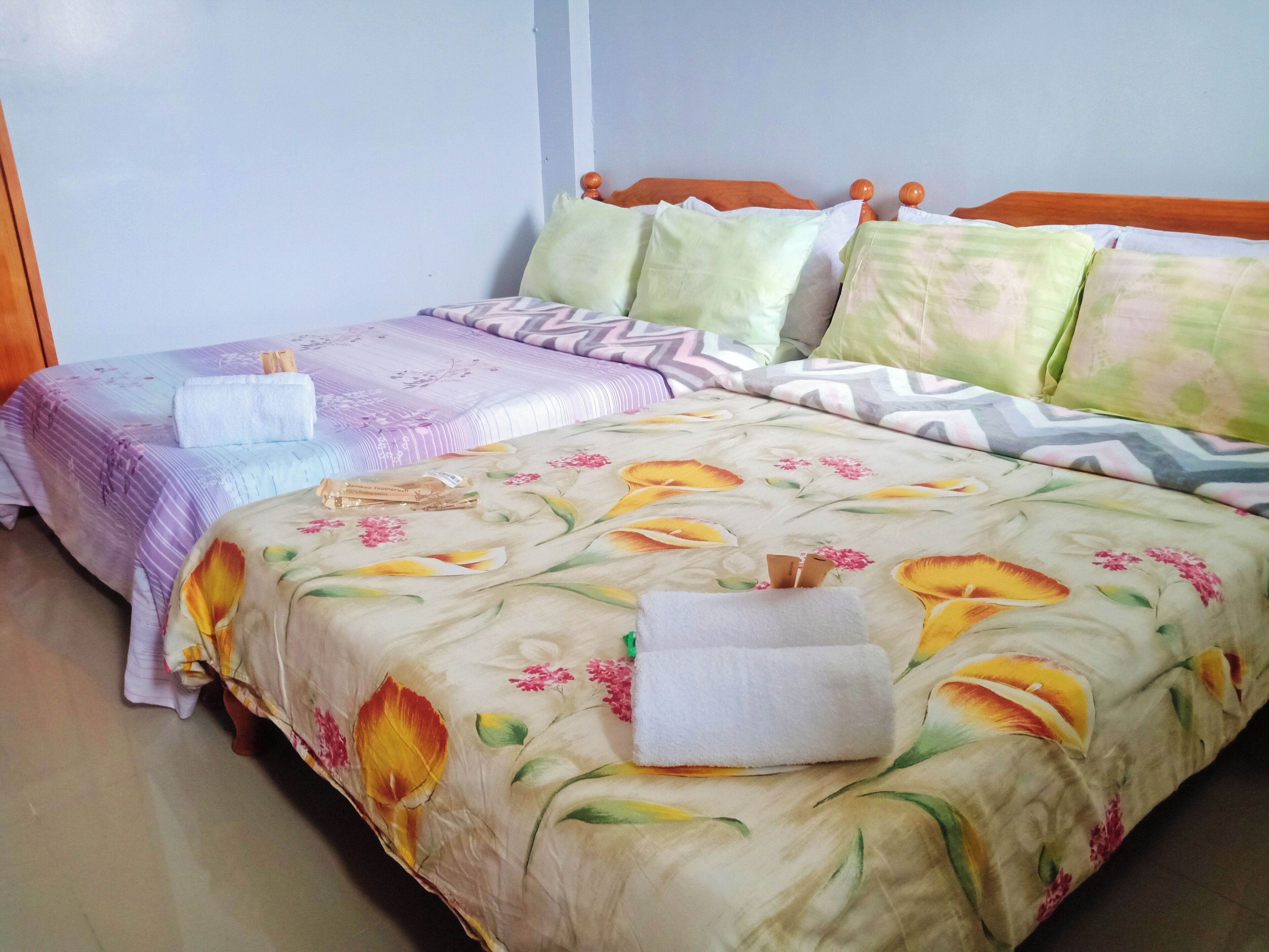 Habitación familiar, 1 habitación, baño privado, vistas a la montaña | Ropa de cama