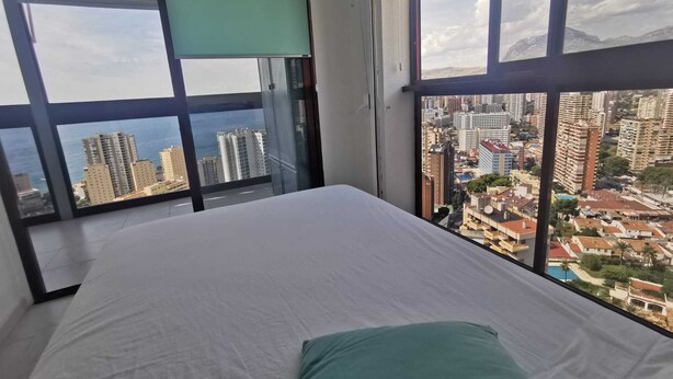 Room - For Rent For Days Beautiful Apartment In Benidorm Sea Views (Benidorm)