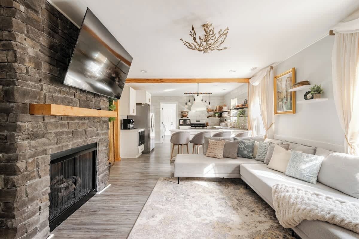 Smart-TV, peis og kontorer