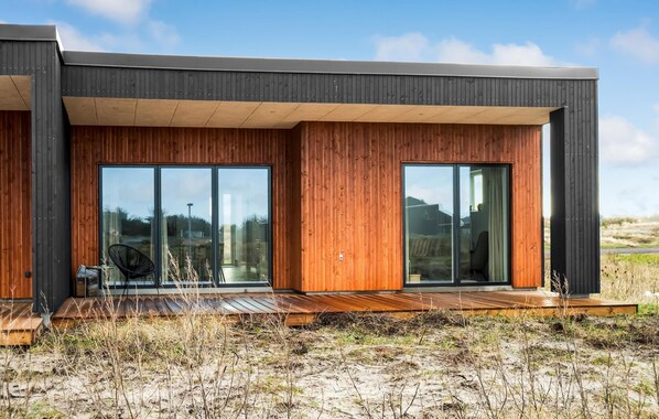 Exterior - Amazing home in Thisted with WiFi (Thisted)