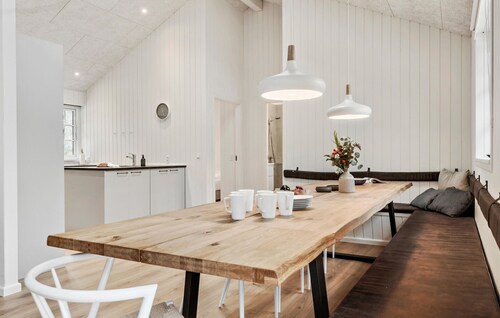 Awesome home in Glesborg with sauna