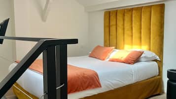 2 habitaciones, tabla de planchar con plancha, wifi y ropa de cama