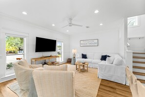 Smart TV, books - Private- Heated Pool, Golf Cart, Walk to Beach (Santa Rosa Beach)