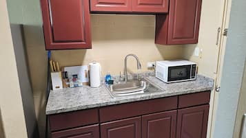 Fridge, microwave, coffee/tea maker, toaster