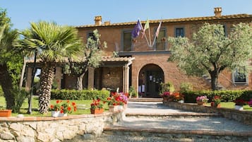 Esterni