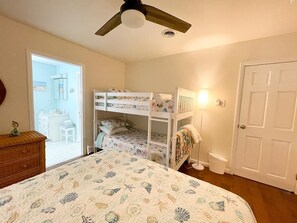 3 bedrooms, iron/ironing board, WiFi
