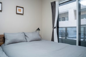 2 bedrooms, iron/ironing board, free WiFi