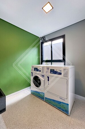 Basic Studio | Interior