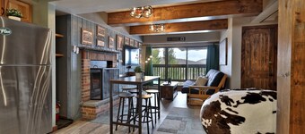 The Mountain Green Nook with Views, Shuttle Bus, Pools, Hot Tub and Ski Rental Deals