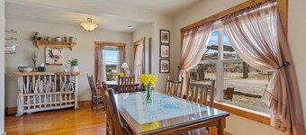 Charming 2-bedroom B&B with WiFi, AC in gorgeous Williams