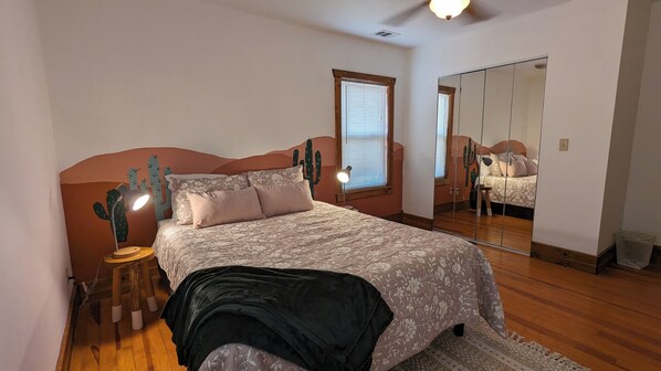 2 bedrooms, desk, iron/ironing board, free WiFi