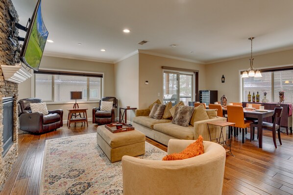 TV, fireplace, video games, stereo