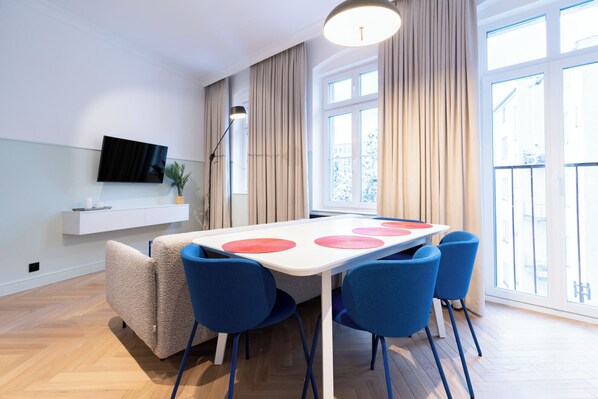 تناول الطعام