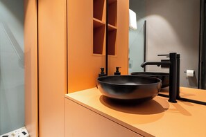 تجهيزات دش، مجففات شعر، مناشف