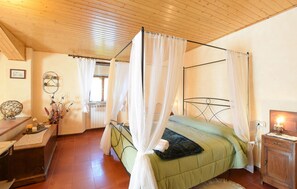 4 chambres, fer et planche à repasser, lit parapluie, Wi-Fi gratuit