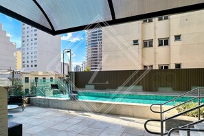Estúdio básico | Piscina