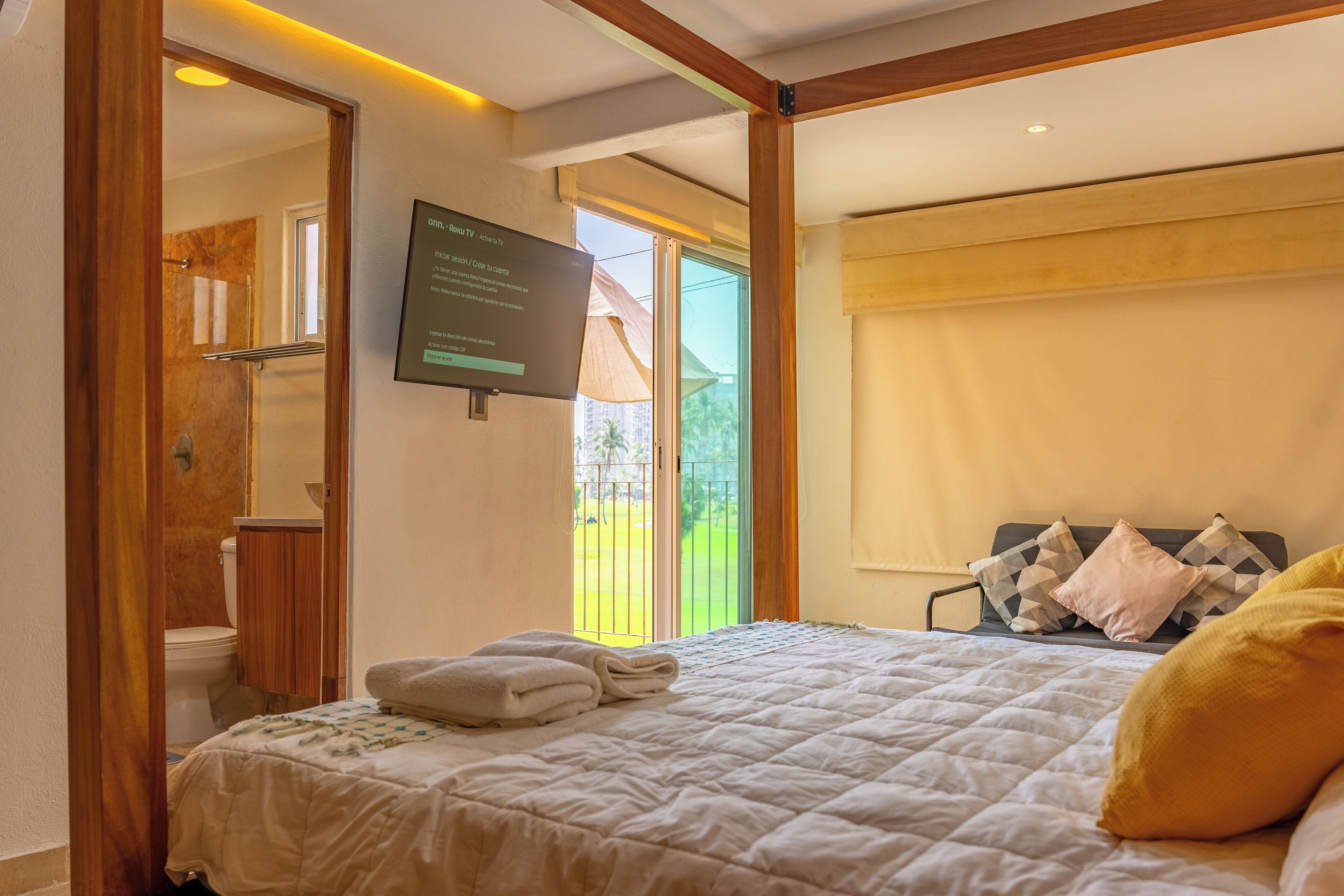 Superior House, Garden View | 3 bedrooms, blackout drapes, iron/ironing board, free WiFi