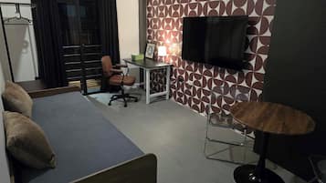 Elite Condo, Multiple Beds, Kitchenette, Courtyard View | 1 bedroom, laptop workspace, free WiFi