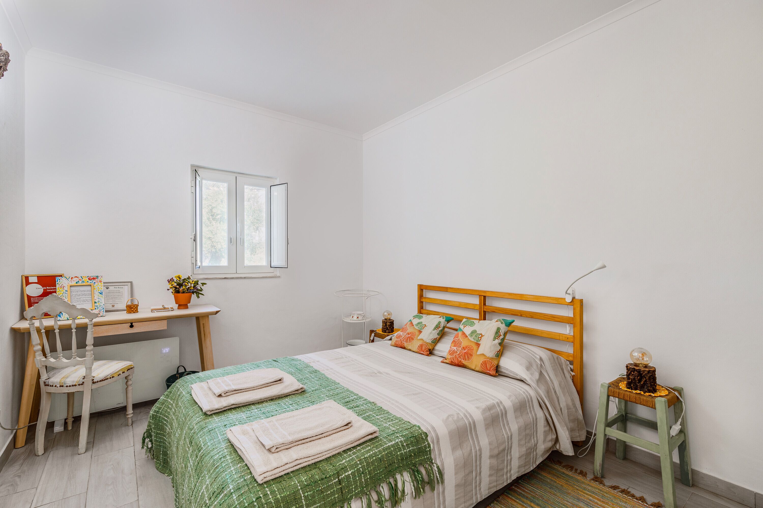 2 quartos, Wi-Fi de cortesia, roupa de cama