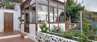 Holiday Home 'Casa El Café' with Sea View, Private Terrace and Wi-Fi