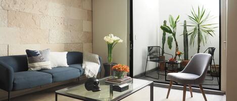 Una Smart TV, libros