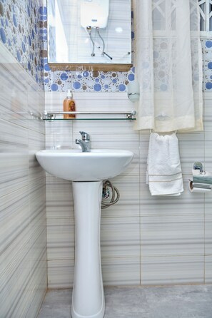 Bruser, håndklæder, Sæbe, Toiletpapir