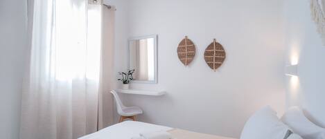 1 室のベッドルーム、WiFi (無料)、ベッドシーツ