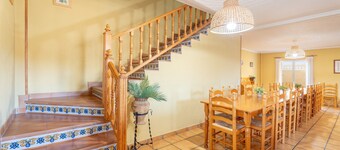 Country House 'La Casona' with Mountain View, Wi-Fi and Air Conditioning