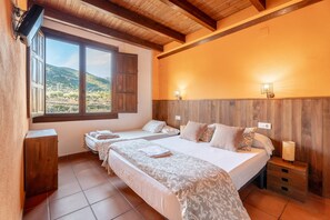 7 bedrooms, free WiFi, bed sheets