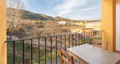 Country House 'La Posada' with Mountain View, Wi-Fi and Air Conditioning